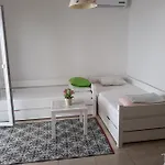 S&m Apartment Drace