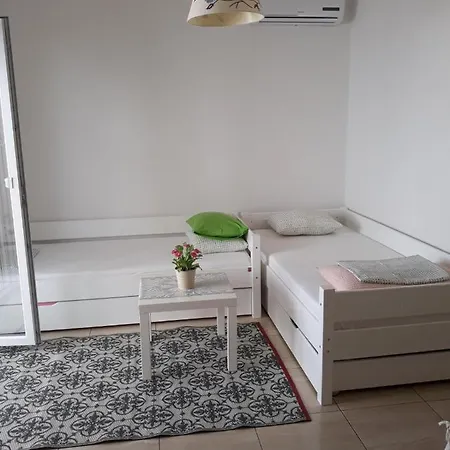 S&m Apartment Drace